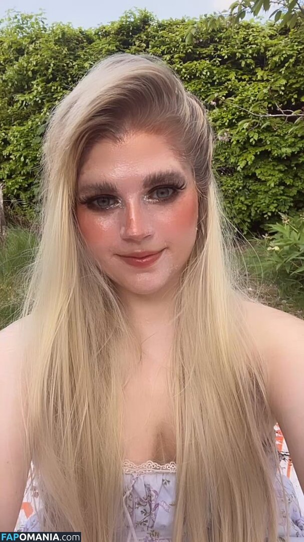Marina Joyce / marinamewmeow Nu OnlyFans  Foto vazada #5