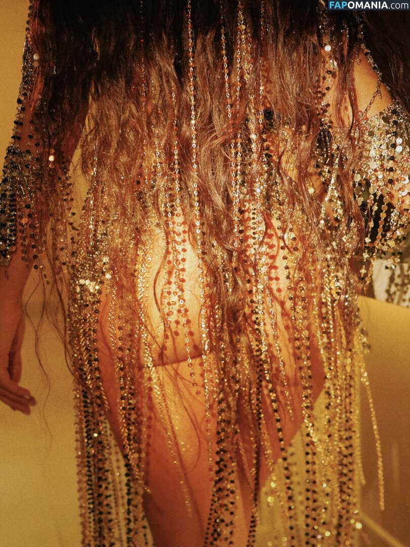 Marina Sena / amarinasena / vic_do_only Nu OnlyFans  Foto vazada #360