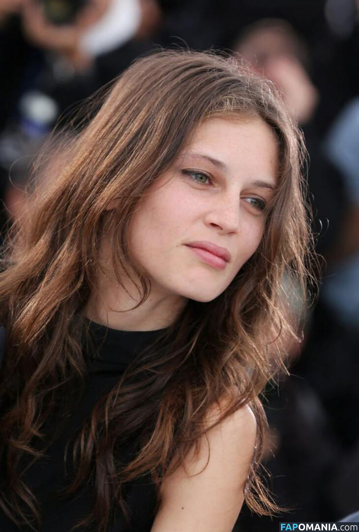 Marine Vacth / https: / marine_vacth / marinvacth Nu OnlyFans  Foto vazada #6