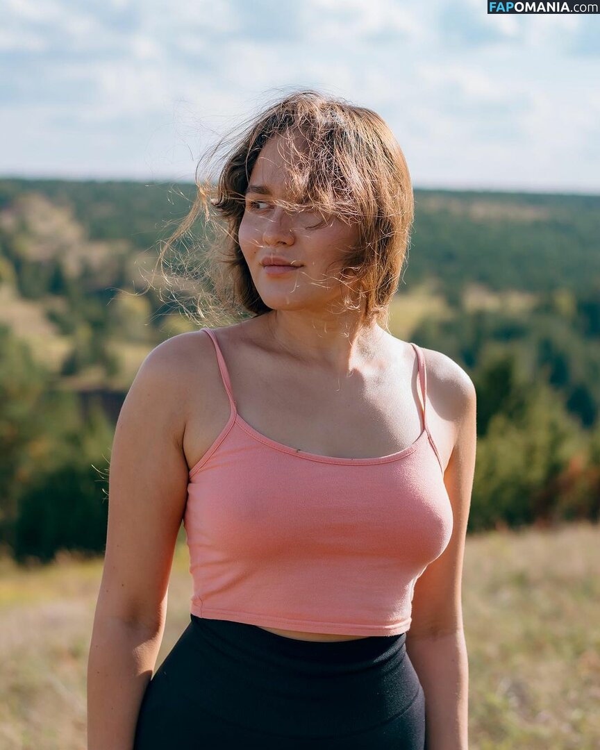 Marusya Shiklina / Marusya outdoors / marusya / marusya.shiklina Nu OnlyFans  Foto vazada #35