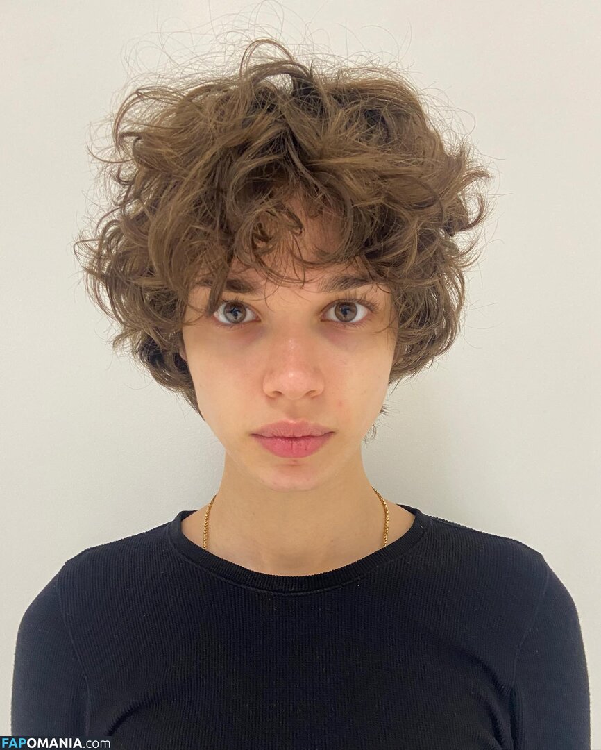 Mathilda Gvarliani / mathilda.gvarliani Nu OnlyFans  Foto vazada #1