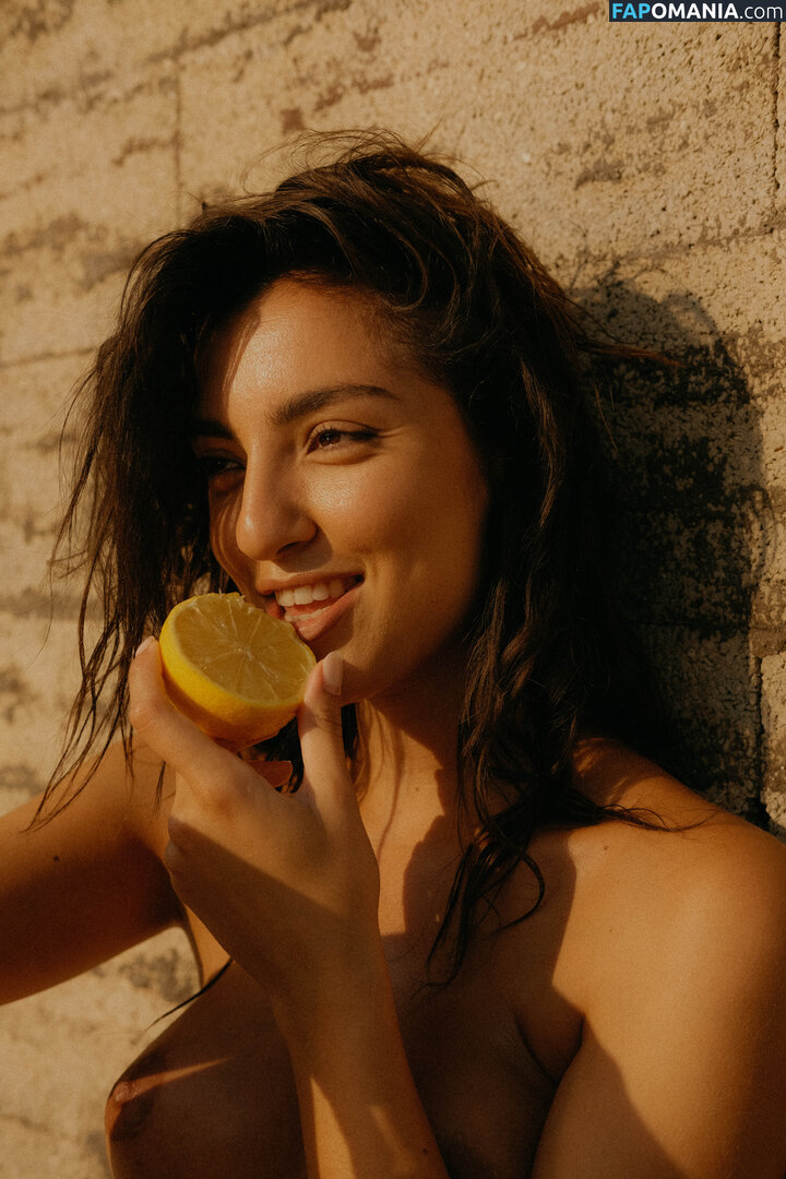 Mathilde Lasry / MathildeLsry / user Nu OnlyFans  Foto vazada #70