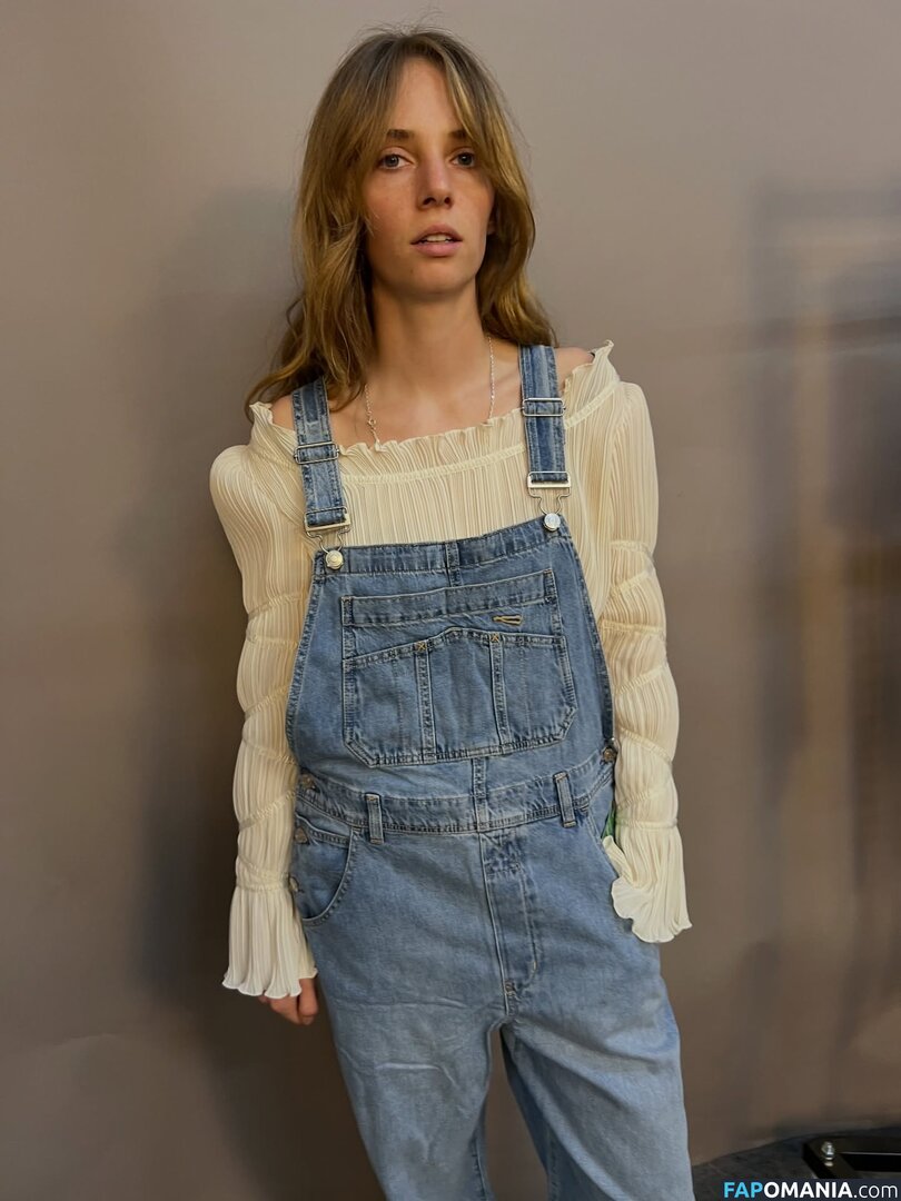 Maya Hawke / maya_hawke / neohawk2 Nu OnlyFans  Foto vazada #479