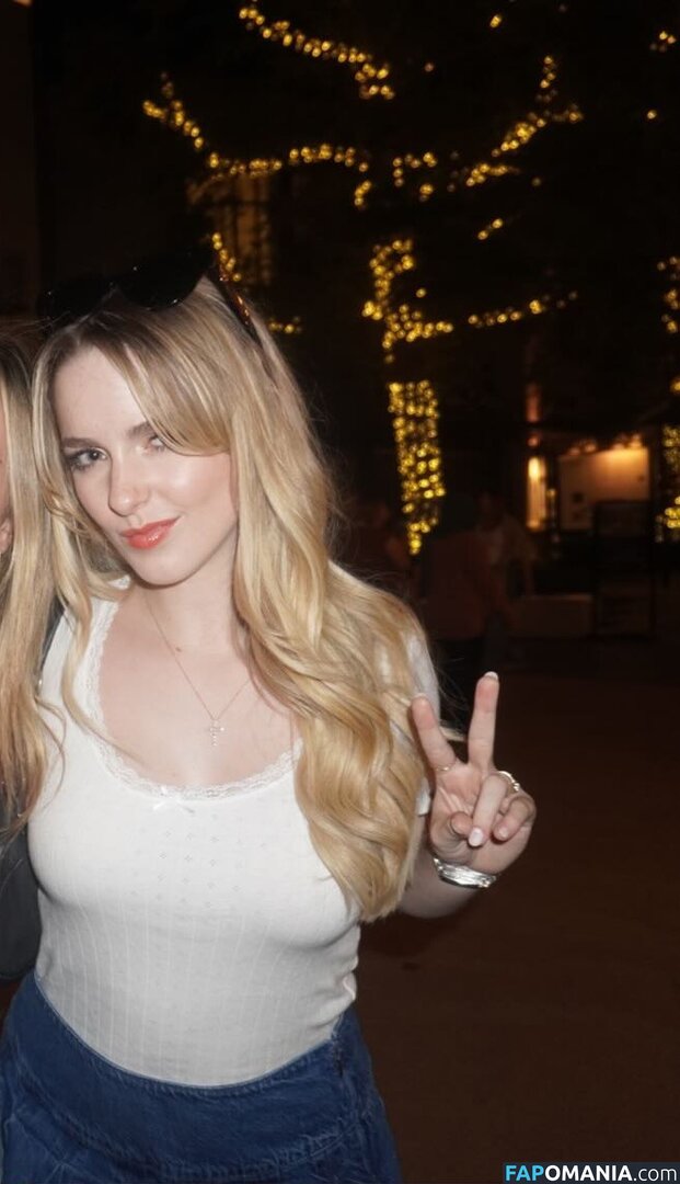 Mckenna Grace / mckennagrace / mckennagraceful Nu OnlyFans  Foto vazada #78