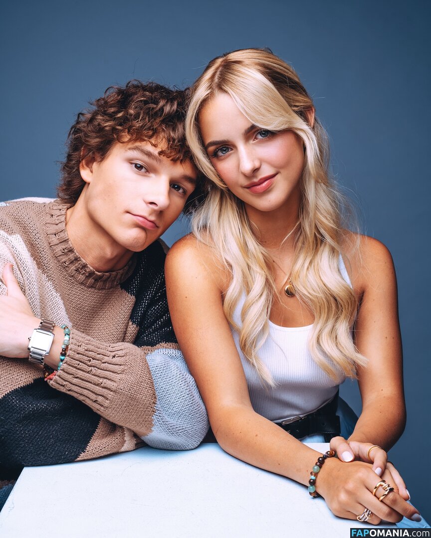 Mckenna Grace / mckennagrace / mckennagraceful Nu OnlyFans  Foto vazada #185