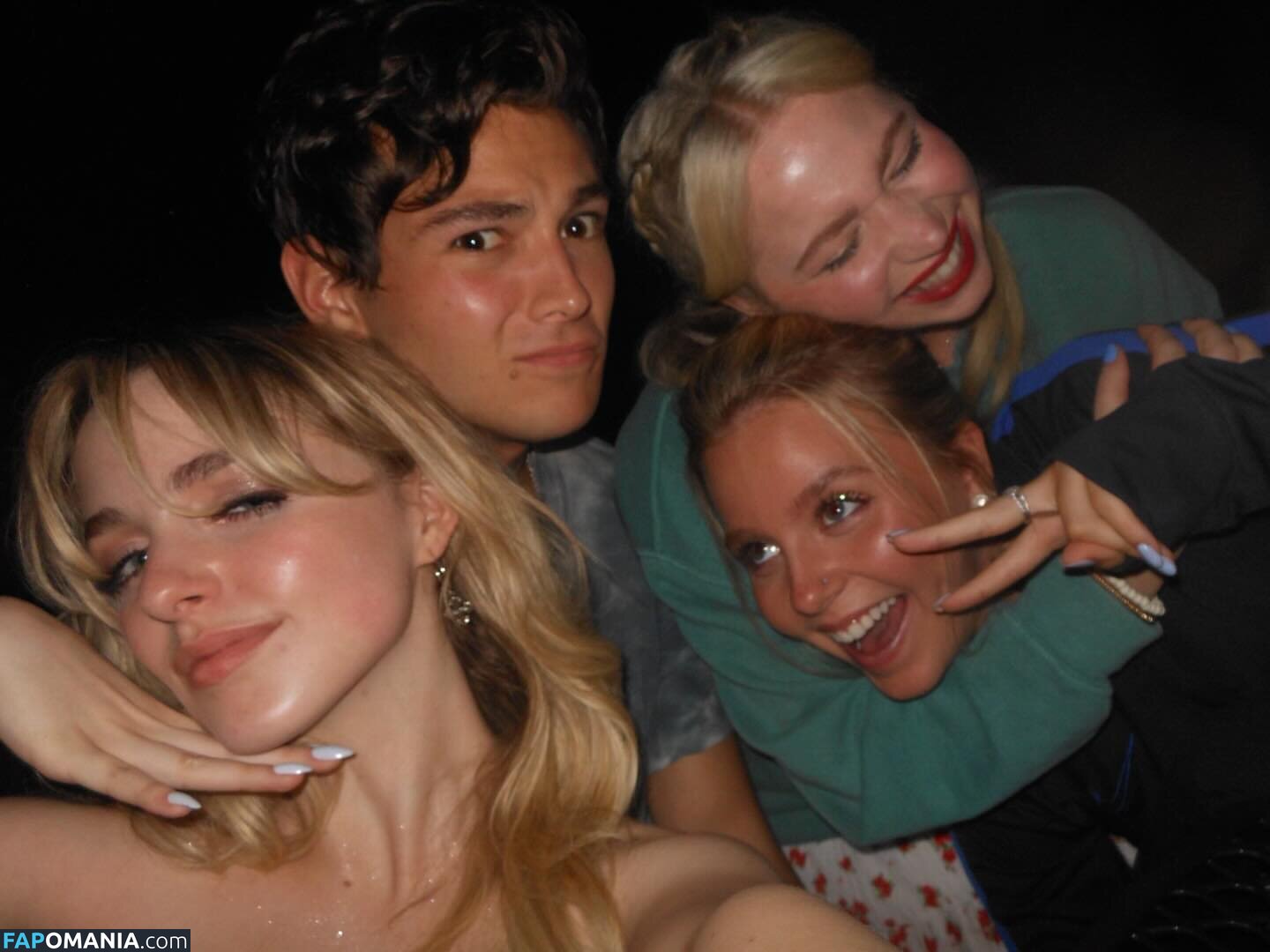 Mckenna Grace / mckennagrace / mckennagraceful Nu OnlyFans  Foto vazada #187