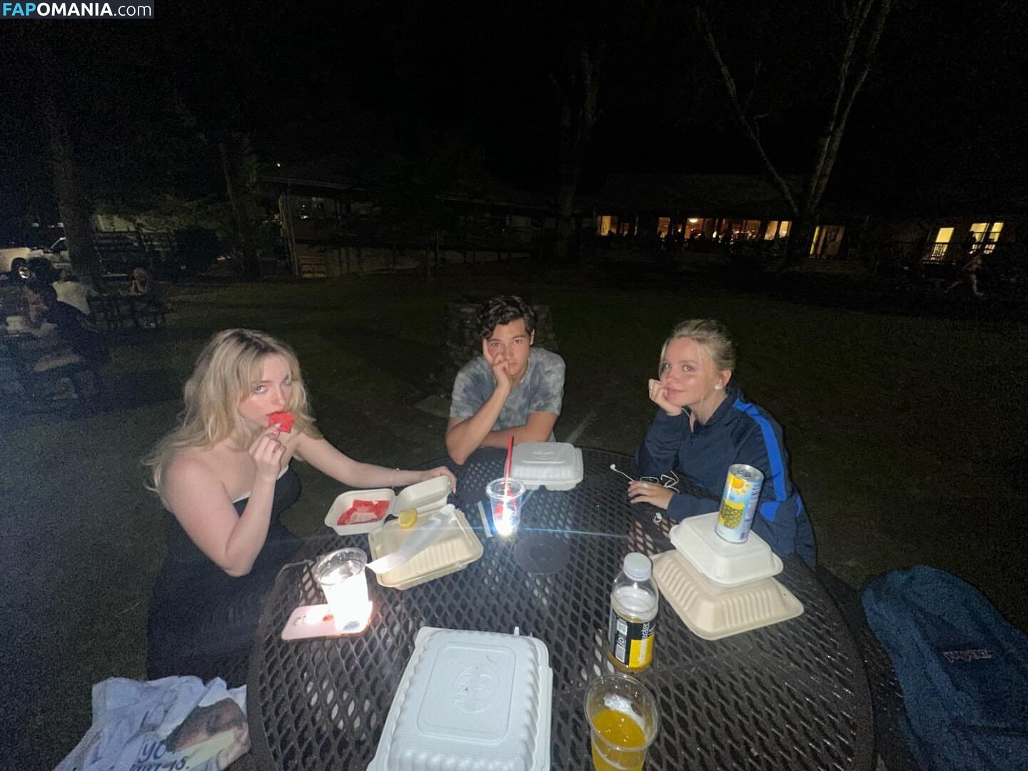 Mckenna Grace / mckennagrace / mckennagraceful Nu OnlyFans  Foto vazada #188