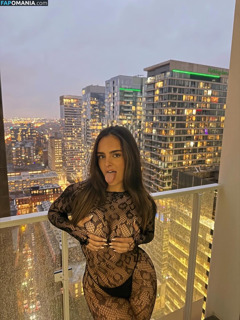Megane Belanger / mbelangerfrisina / megane__belanger Nu OnlyFans  Foto vazada #6