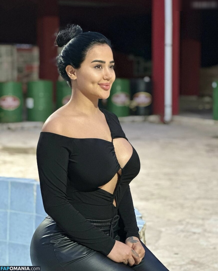 Melek Azad / melek.azd / melekazad Nu OnlyFans  Foto vazada #3