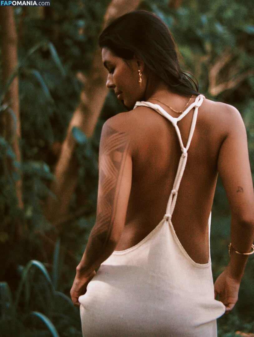 Mell Muzzillo / mellmuzzillo Nu OnlyFans  Foto vazada #5