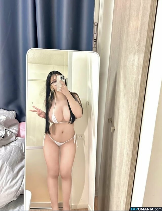  / Mo_meowwwww.w / __meowwwww.w / meowmint0 Nu OnlyFans  Foto vazada #13