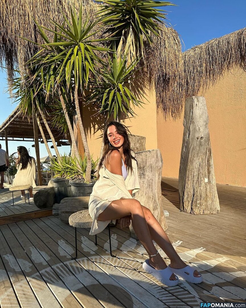 Merve Cin / atavratmiyav / atavrattmiyav / https: / mervecinn1 Nu OnlyFans  Foto vazada #2