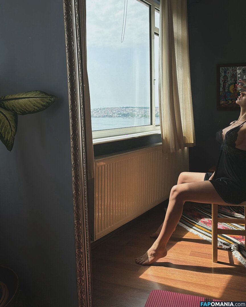 Meryem / meryberry0 Nu OnlyFans  Foto vazada #4