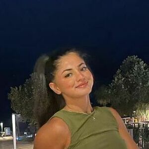 Mezdha Afzali
