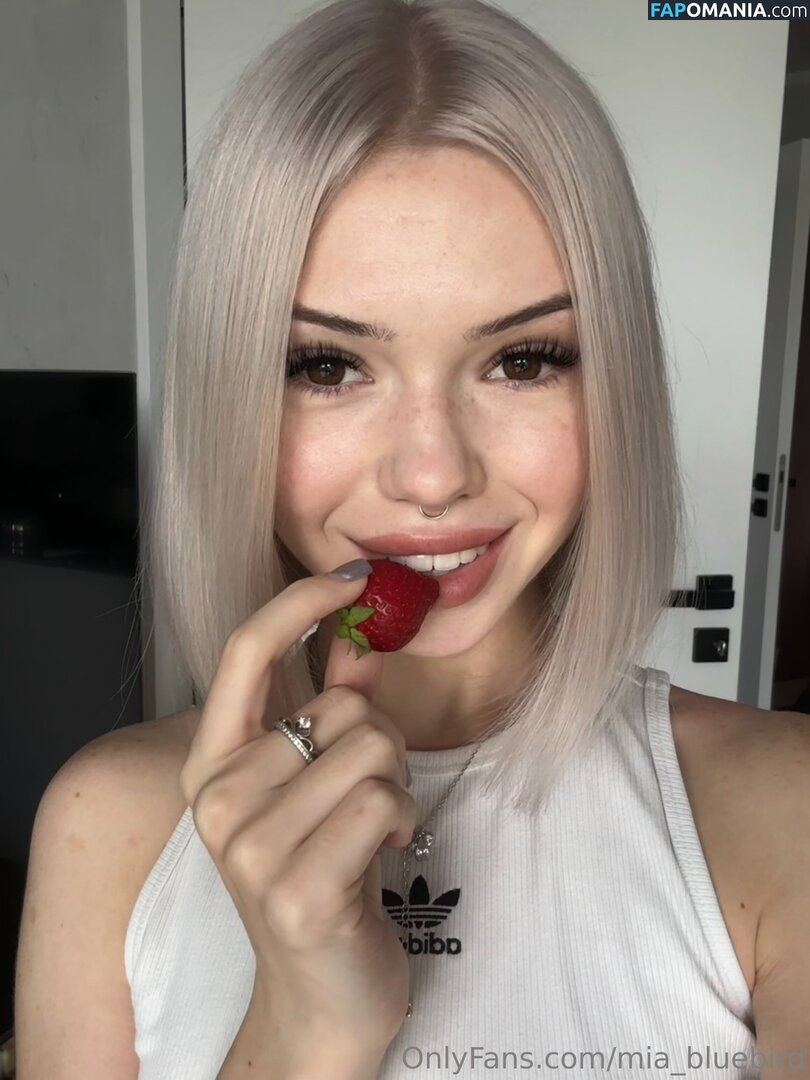 _iam_bluebird_ / mia_bluebird Nu OnlyFans  Foto vazada #2