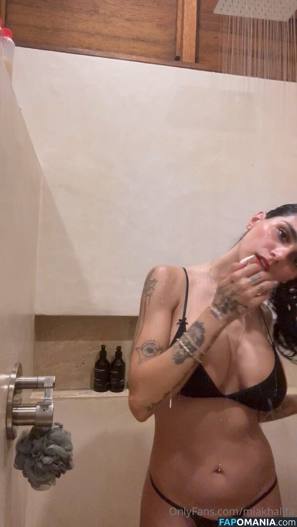 Mia Khalifa / https: / miakhalifa Nu OnlyFans  Foto vazada #121