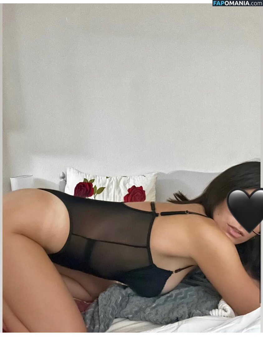 Mia Lark / Mialark.gr Nu OnlyFans  Foto vazada #2