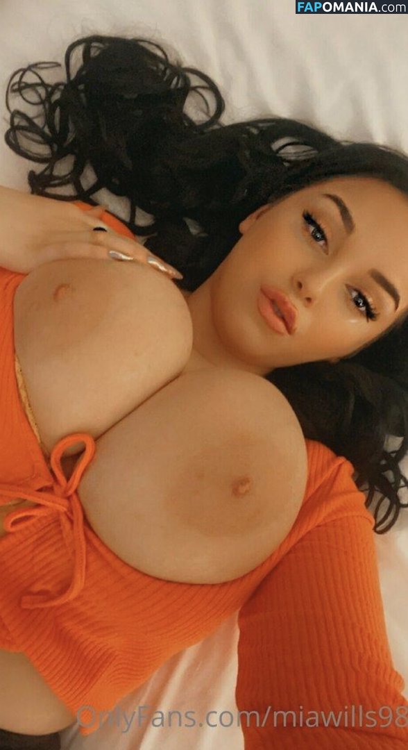 Miawilliams98 / miawills1998 / miawills98 Nu OnlyFans  Foto vazada #2