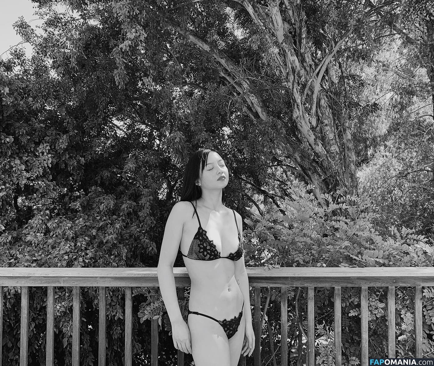 Michaela Zee / michaelazee / sheismichaela Nu OnlyFans  Foto vazada #1