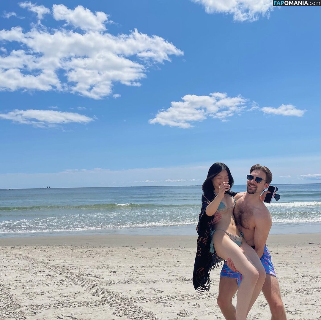 Michaela Zee / michaelazee / sheismichaela Nu OnlyFans  Foto vazada #5