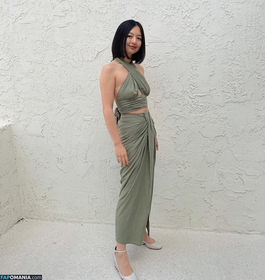 Michaela Zee / michaelazee / sheismichaela Nu OnlyFans  Foto vazada #10