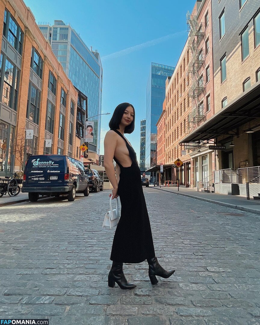 Michaela Zee / michaelazee / sheismichaela Nu OnlyFans  Foto vazada #14