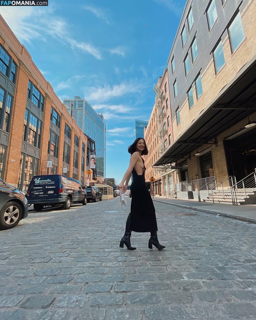 Michaela Zee / michaelazee / sheismichaela Nu OnlyFans  Foto vazada #16