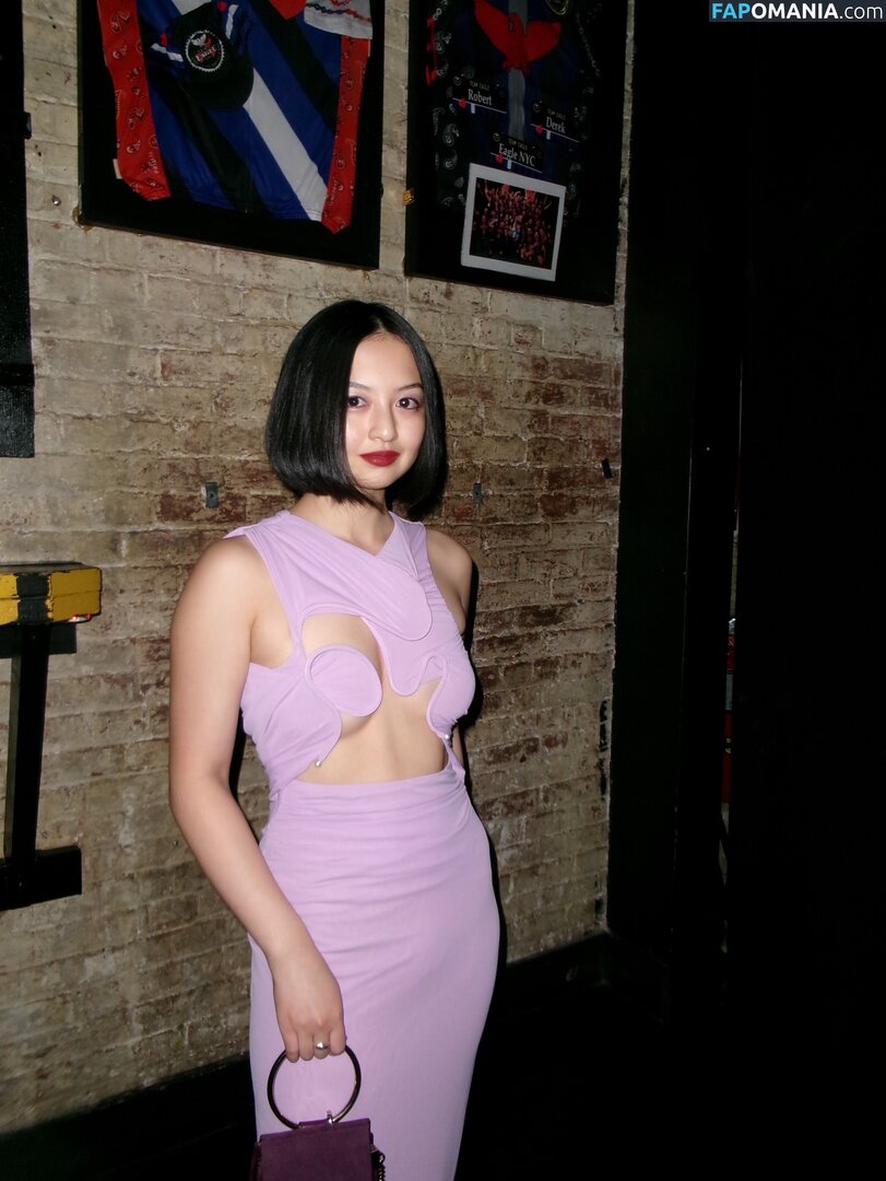 Michaela Zee / michaelazee / sheismichaela Nu OnlyFans  Foto vazada #24