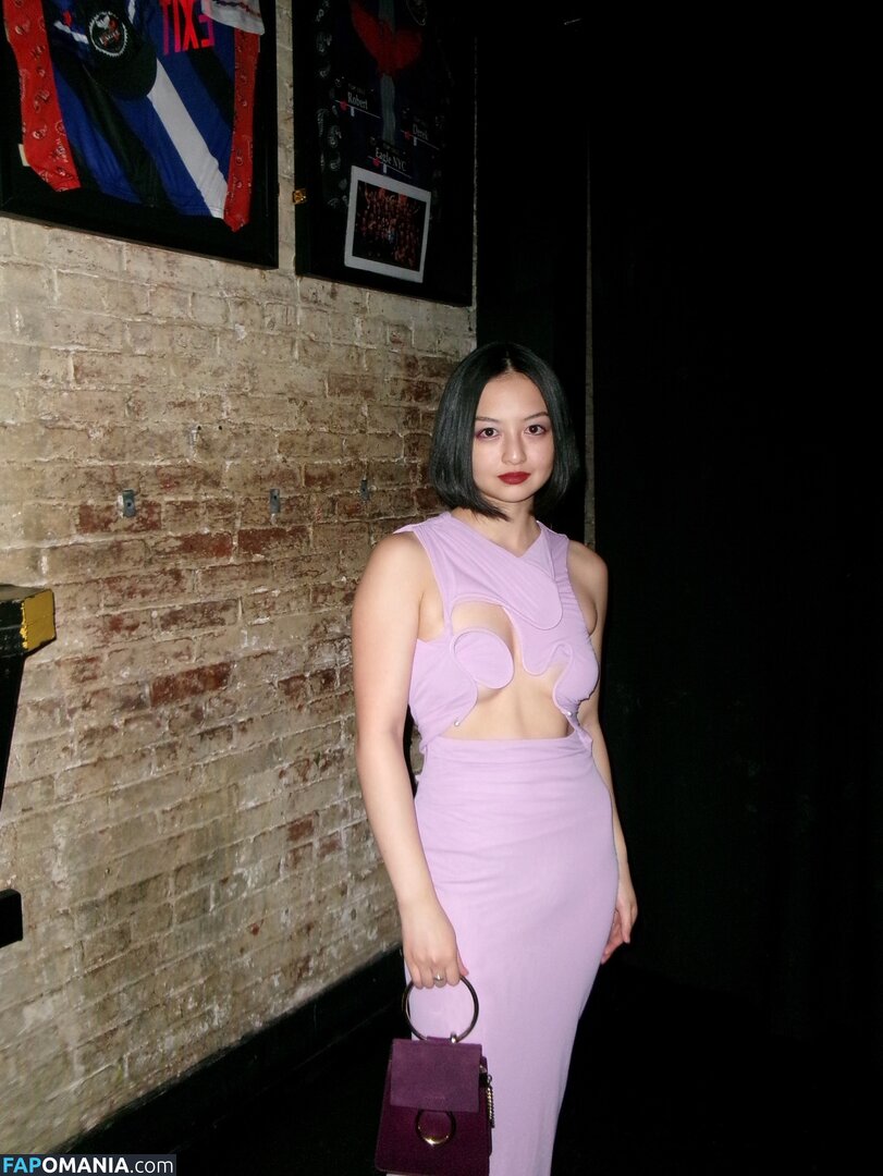 Michaela Zee / michaelazee / sheismichaela Nu OnlyFans  Foto vazada #25