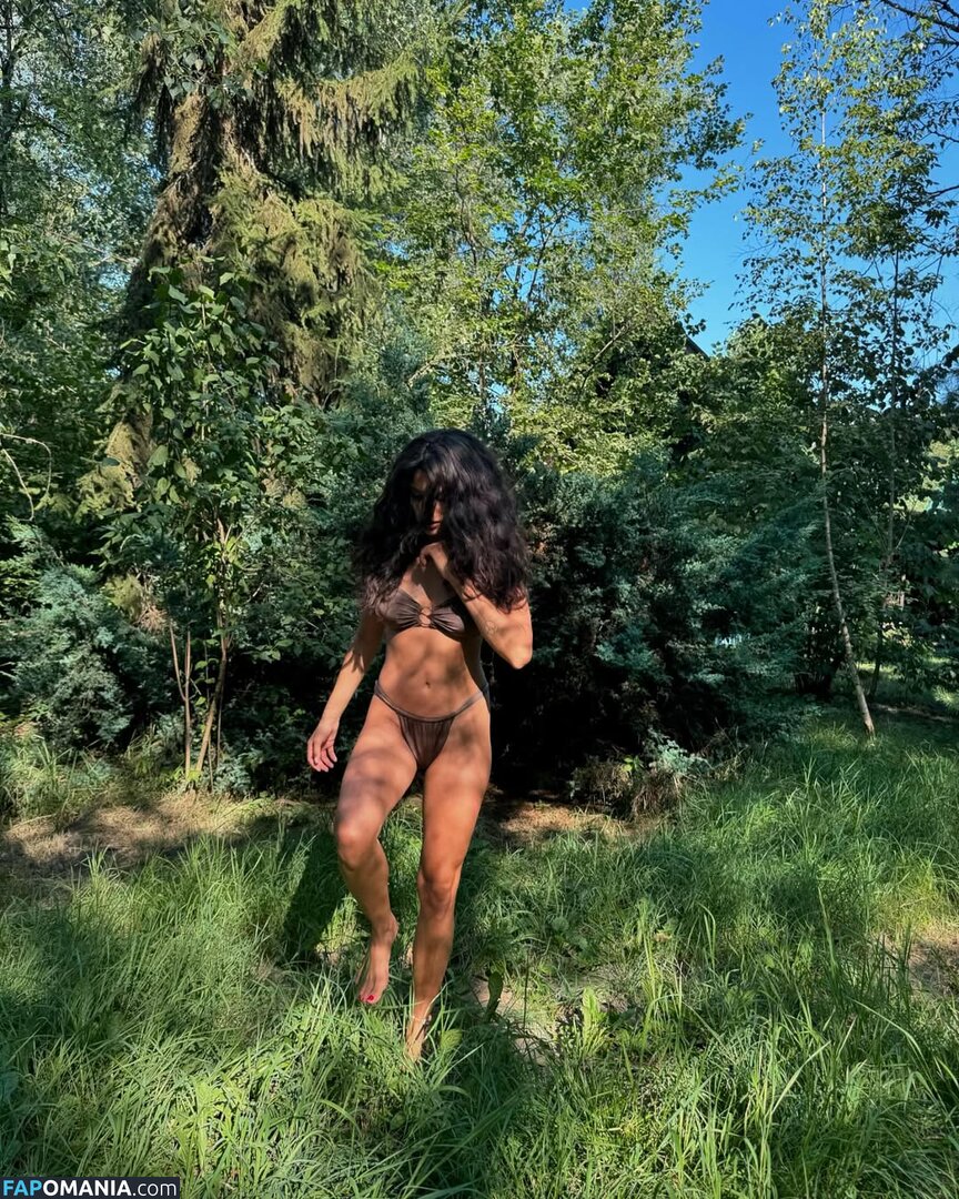 Michelle Andrade / https: / mish_andrade / mishvirmish Nu OnlyFans  Foto vazada #3
