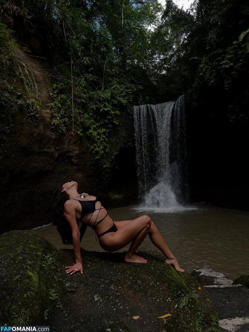 Michelle Andrade / https: / mish_andrade / mishvirmish Nu OnlyFans  Foto vazada #11