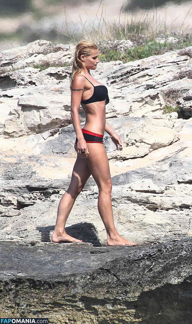 Michelle Hunziker / https: / m_hunziker / therealhunzigram Nu OnlyFans  Foto vazada #397