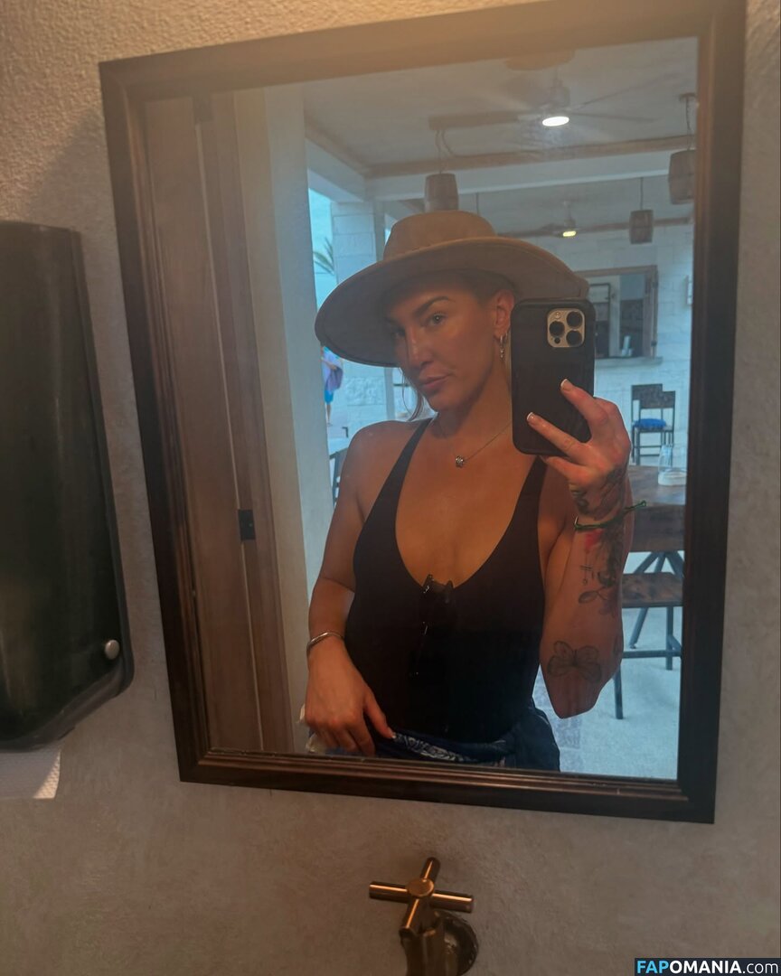 Mikaela Mayer / mikaelamayer Nu OnlyFans  Foto vazada #4