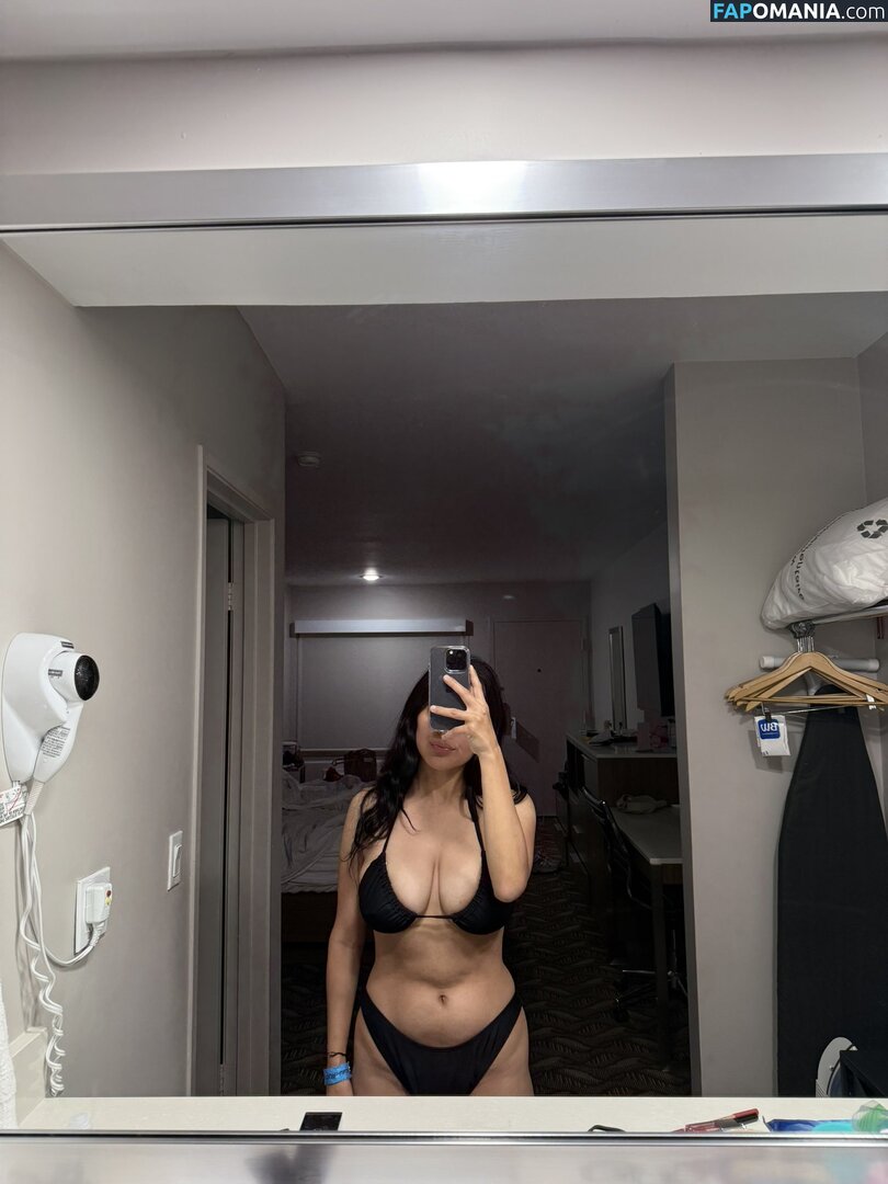 Mikasavader / https: Nu OnlyFans  Foto vazada #6