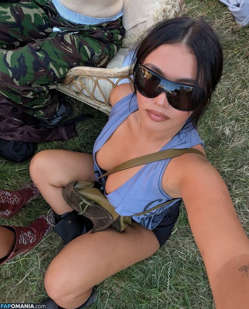 Millie Hannah / explicittbabe / milliehannahhh Nu OnlyFans  Foto vazada #3