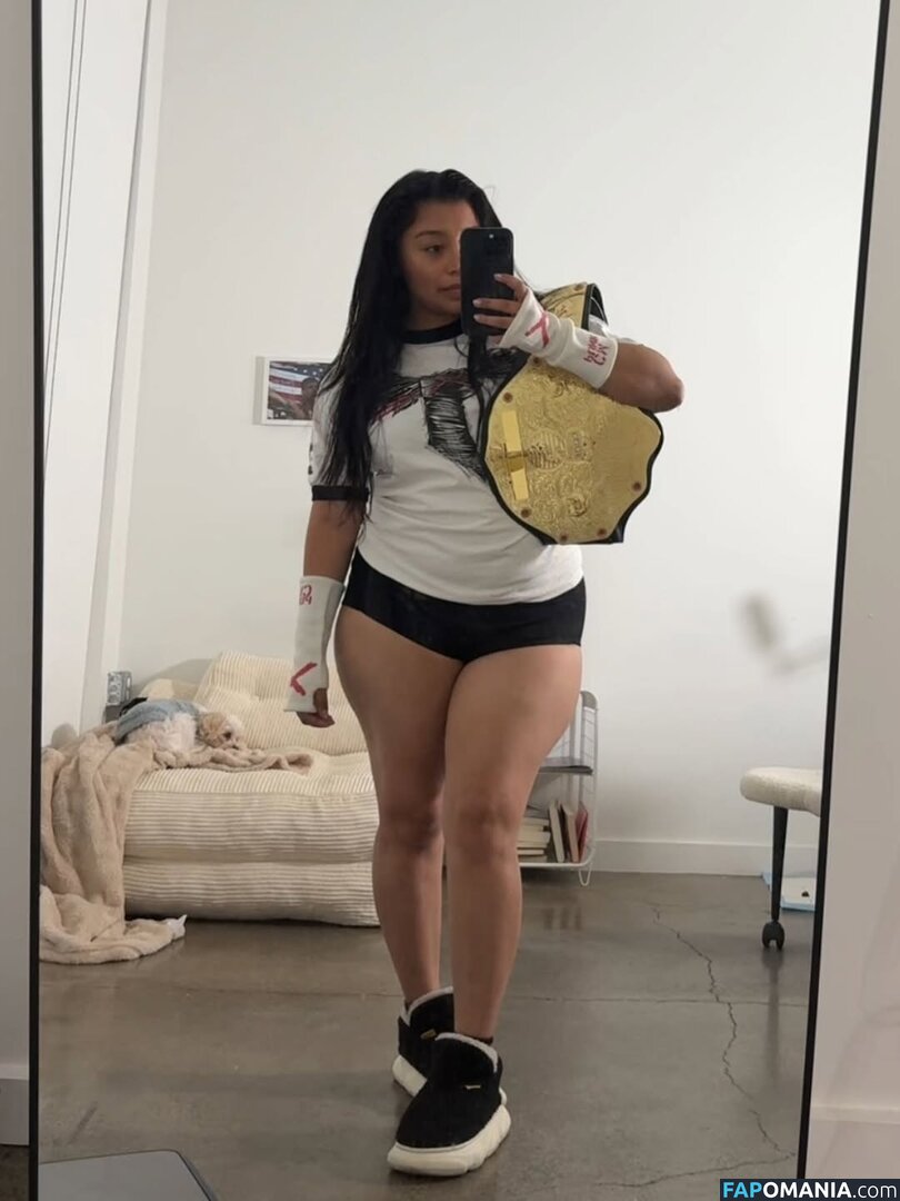 Minnieportable / minidivaonly Nu OnlyFans  Foto vazada #2
