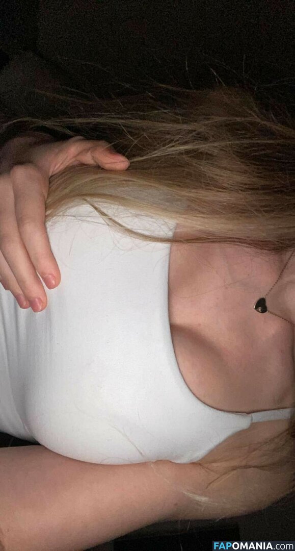 Mira.004 / model_mira Nu OnlyFans  Foto vazada #2