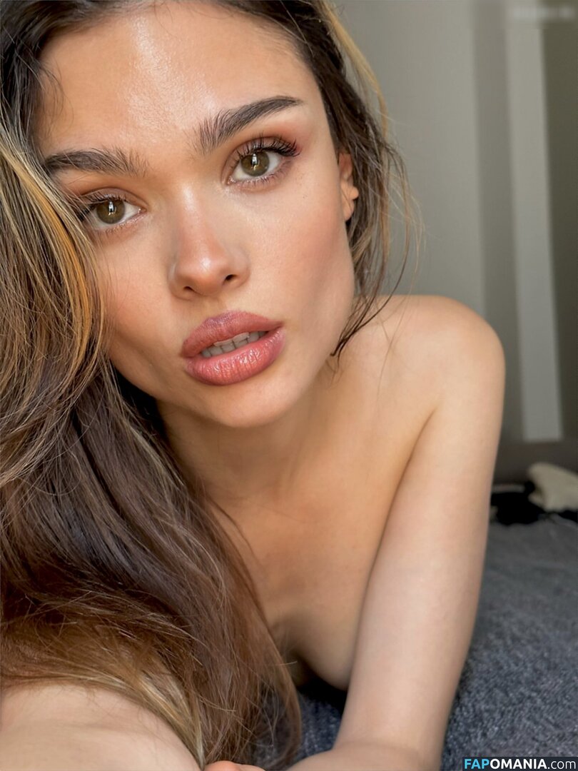 mira.culiks / mira.m Nu OnlyFans  Foto vazada #1