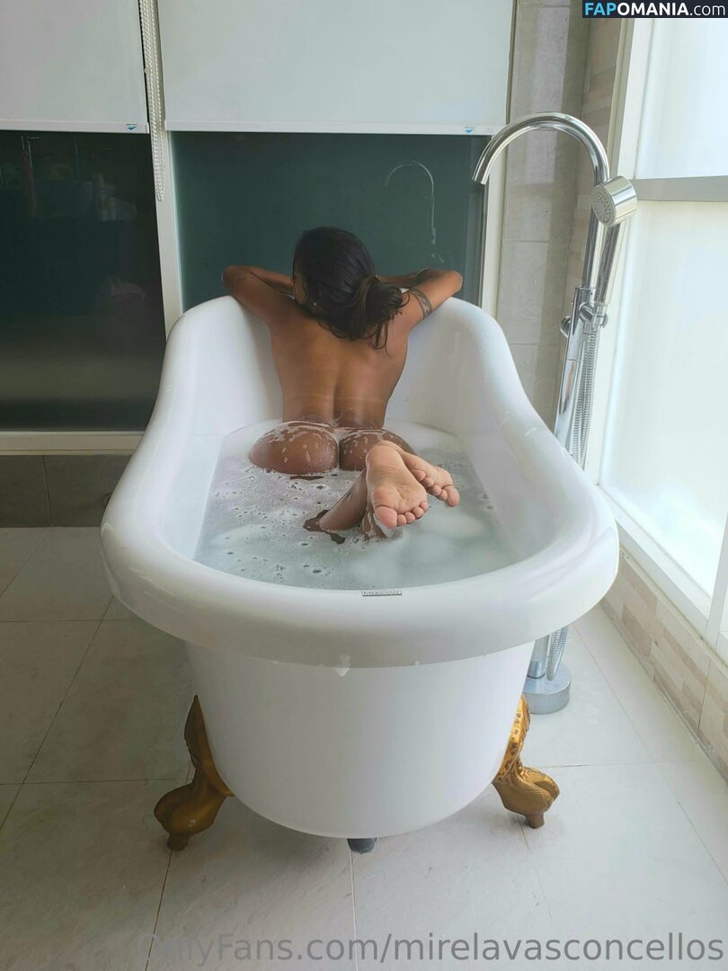 Mirela Vasconcelos / mi_levas / mirelavasconcellos / mirellavasconc Nu OnlyFans  Foto vazada #2