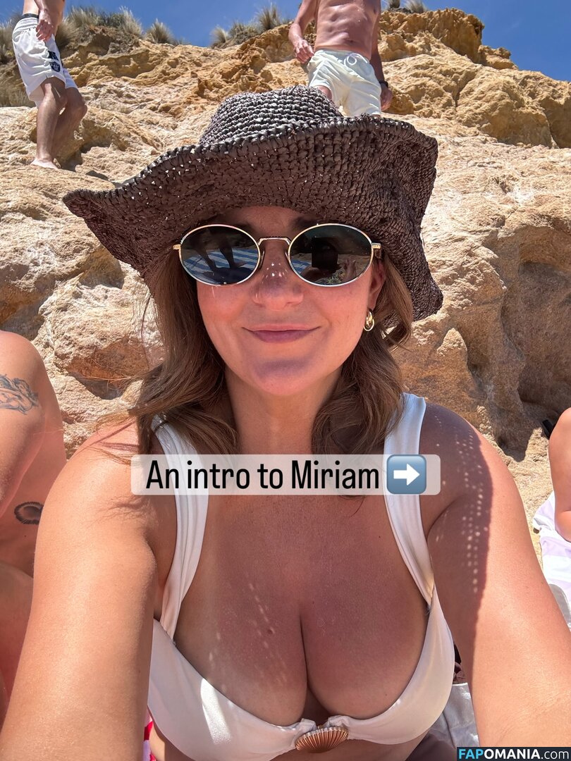 MILF Online Accountant / Miriam Holme / miriamholme Nu OnlyFans  Foto vazada #12