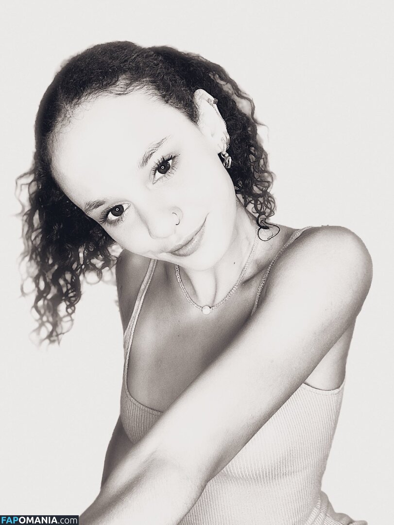 Mayliene / MissFairy Nu OnlyFans  Foto vazada #2