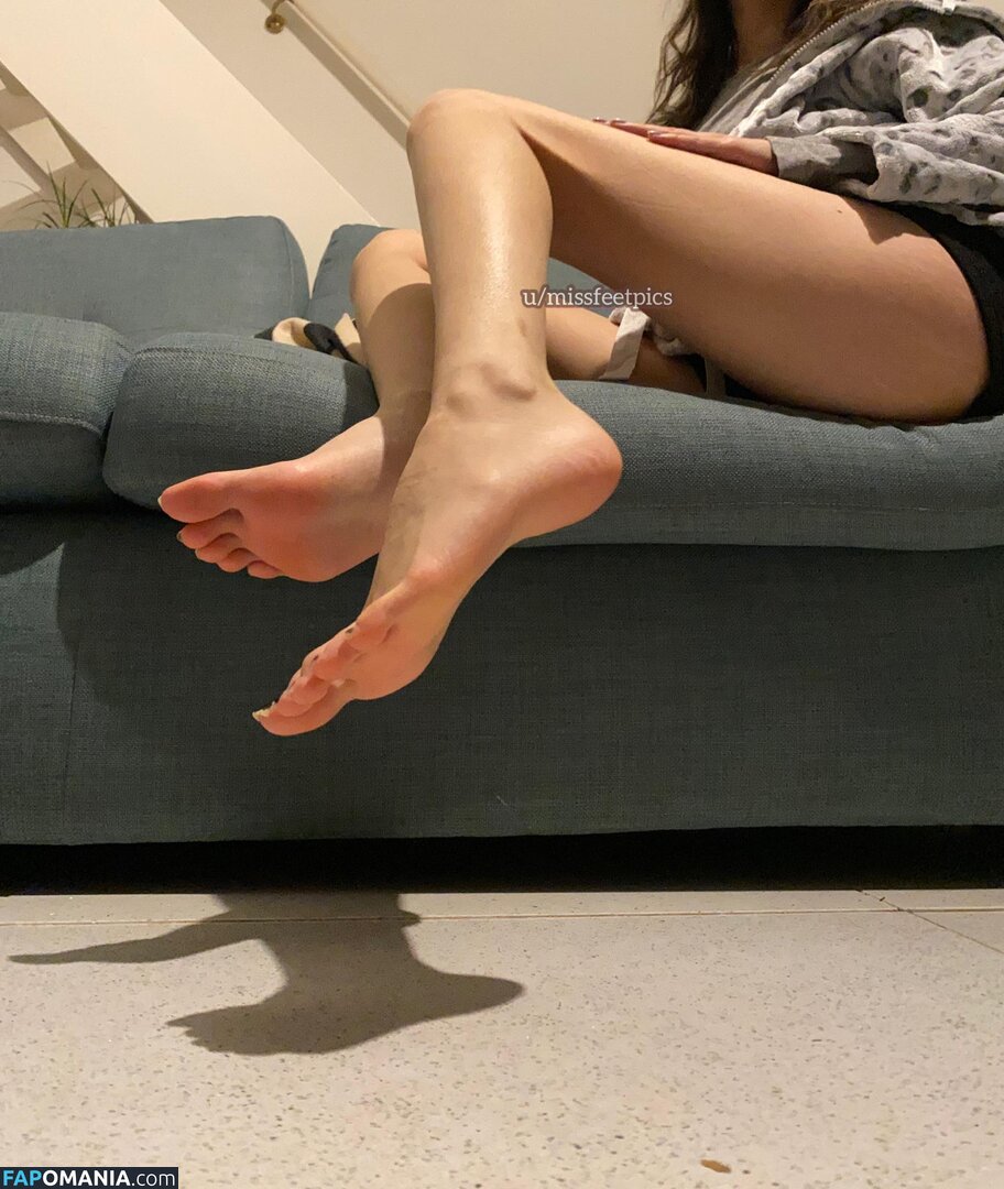missfeetpics.14 / missfxxtpics Nu OnlyFans  Foto vazada #3