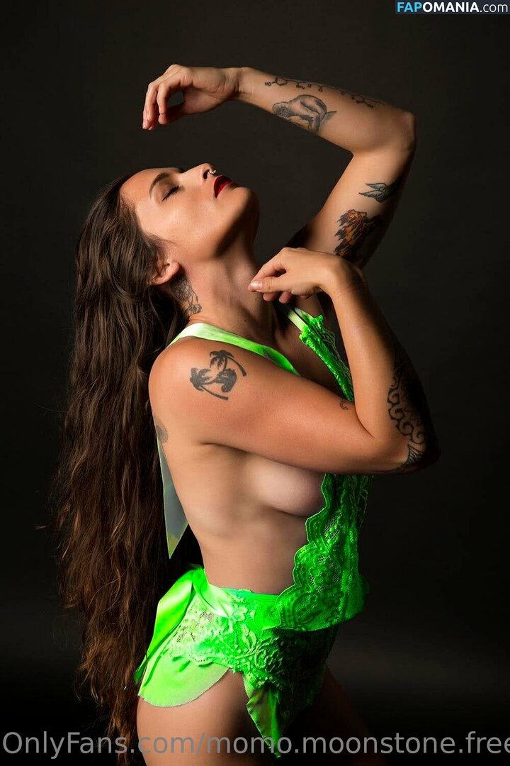 momo.moonstone / momo.moonstone.free Nu OnlyFans  Foto vazada #13