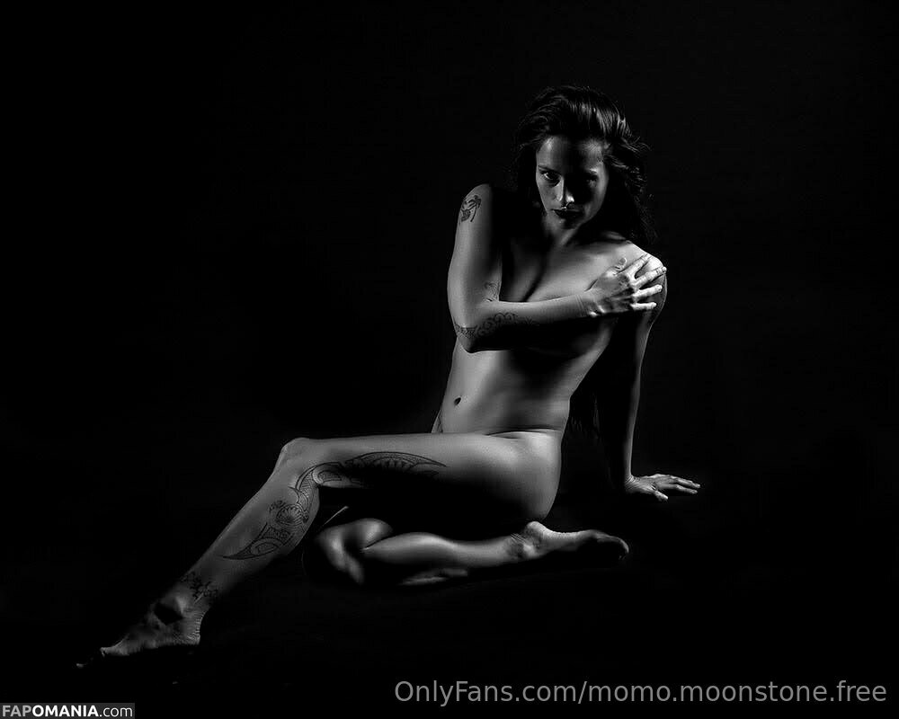 momo.moonstone / momo.moonstone.free Nu OnlyFans  Foto vazada #17