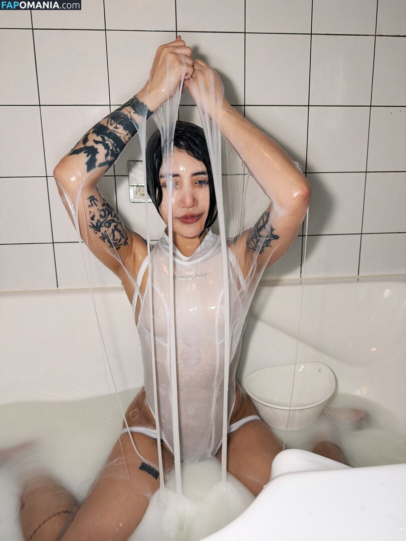 Mona Enju / https: / mmmowmow / mo_mo_milkbom Nu OnlyFans  Foto vazada #1