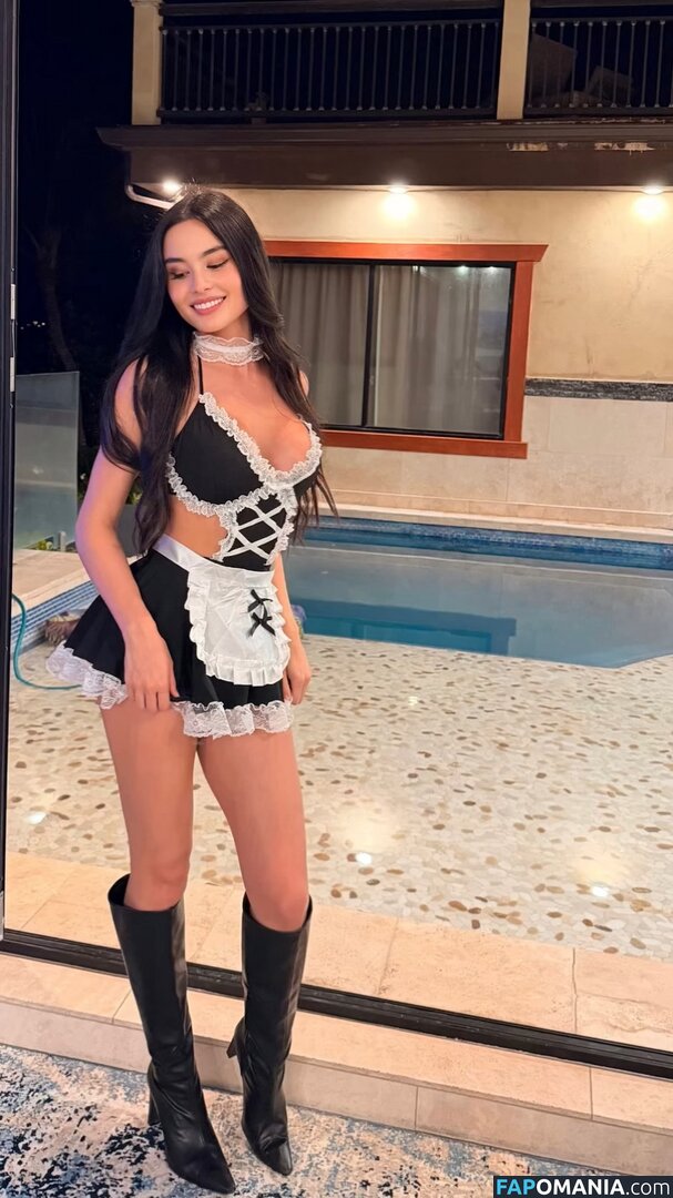 Moni Charlton / monicharlton Nu OnlyFans  Foto vazada #4