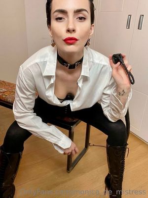 monica_de_mistress
