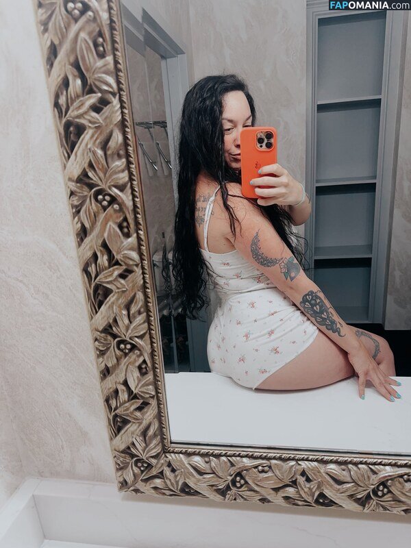 https: / moon-pixie Nu OnlyFans  Foto vazada #12