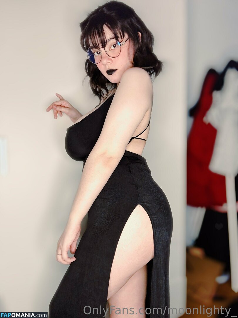 Moonlighty / moonlightmov / moonlighty_ Nu OnlyFans  Foto vazada #53