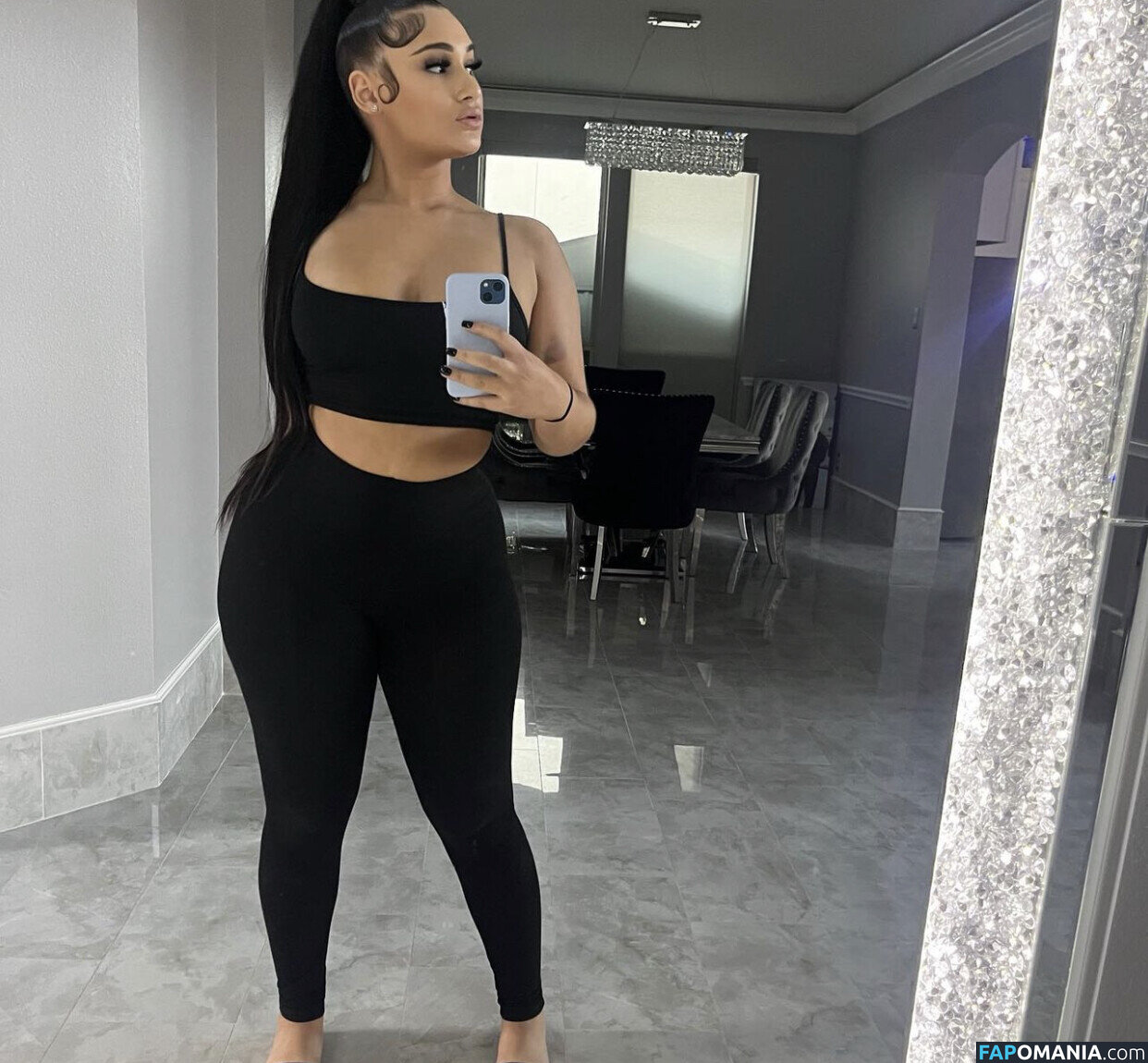 Ms. Bagsxo / bellabagsxo Nu OnlyFans  Foto vazada #4